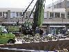 12-04-2006 de kraan voor het heien van heipalen is hier voorbereidingen aan het doen in het winkelcentrum beverwaard.