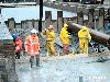 19-05-2006 beton storten en uitvlakken in de oudewatering winkelcentrum beverwaard.