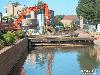 18-07-2006 het weghalen van de laatste brug oudewatering winkelcentrum beverwaard.