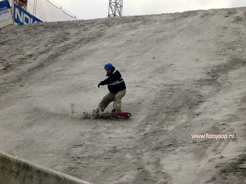 09-10-2005 big air snowboarden op de wilhelminakade.