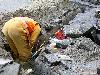 05-04-2006 grondwerkzaamheden aan o/a kabels aan keverborgstraat achter hoogvliet beverwaard.