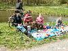 29-04-2006 rommelmarkt bij de speeltuin de stormpolder in de beverwaard.