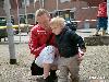 30-04-2006 koninginnenfeest onsteinpad  o/a kinderspelen/vrijmarkt/en rad van fortuin met leuke prijzen in de beverwaard.