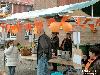 30-04-2006 koninginnenfeest o/a kinderspelen/ vrijmarkt/ en rad van fortuin met leuke prijzen aan onsteinpad in de beverwaard.