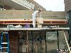 25-10-2006 muur metselen boven nieuwe winkels   winkelcentrum beverwaard.