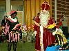 05-12-2006 sinterklaas en zwarte pieten bezoeken de rk regenboogschool grondvelderf beverwaard.