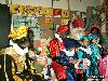 05-12-2006 sinterklaas en zwarte pieten bezoeken de rk regenboogschool grondvelderf beverwaard.