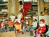 05-12-2006 sinterklaas en zwarte pieten bezoeken de rk regenboogschool grondvelderf beverwaard.