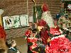 05-12-2006 sinterklaas en zwarte pieten bezoeken de rk regenboogschool grondvelderf beverwaard.