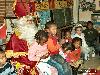 05-12-2006 sinterklaas en zwarte pieten bezoeken de rk regenboogschool grondvelderf beverwaard.