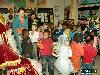 05-12-2006 sinterklaas en zwarte pieten bezoeken de rk regenboogschool grondvelderf beverwaard.