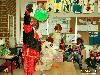 05-12-2006 sinterklaas en zwarte pieten bezoeken de rk regenboogschool grondvelderf beverwaard.