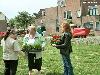 2605-2007 een paar foto’s van mensen maken de stad op het grasveld eckartstraat/amsteradenhoek  beverwaard