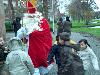 05-12-2007 sinterklaas op bezoek bij de kinderen van de cortenbachsingel die mee hebben gedaan met mensen maken de stad ook in de beverwaard