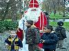 05-12-2007 sinterklaas op bezoek bij de kinderen van de cortenbachsingel die mee hebben gedaan met mensen maken de stad ook in de beverwaard