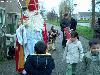 05-12-2007 sinterklaas op bezoek bij de kinderen van de cortenbachsingel die mee hebben gedaan met mensen maken de stad ook in de beverwaard