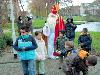 05-12-2007 sinterklaas op bezoek bij de kinderen van de cortenbachsingel die mee hebben gedaan met mensen maken de stad ook in de beverwaard