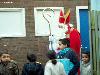 05-12-2007 sinterklaas op bezoek bij de kinderen van de cortenbachsingel die mee hebben gedaan met mensen maken de stad ook in de beverwaard