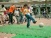31-05-2008 kick-point een voetbal spel in het winkelcentrum beverwaard