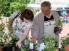 25-04-2009 foto plantjes ruilbeurs de tuin-academie en een kraam waar kinderen beschilderd kunnen worden in het winkelcentrum beverwaard 