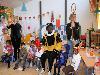 03-12-2010 sinterklaas komt ook dit jaar weer op de rk regenboogschool grondvelderf beverwaard