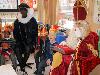 03-12-2010 sinterklaas komt ook dit jaar weer op de rk regenboogschool grondvelderf beverwaard