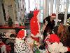 20-12-2010 kerstmarkt in de focus en kerst stukjes maken en kinder creaclub in de focus beverwaard