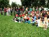 15-09-2011 feest op de barkentijnschool  bestaat 5jaar alle kinderen aan het dansen in het wijkpark beverwaard