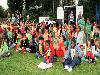 15-09-2011 feest op de barkentijnschool  bestaat 5jaar alle kinderen aan het dansen in het wijkpark beverwaard