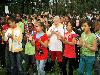 15-09-2011 feest op de barkentijnschool  bestaat 5jaar alle kinderen aan het dansen in het wijkpark beverwaard