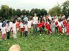 15-09-2011 feest op de barkentijnschool  bestaat 5jaar alle kinderen aan het dansen in het wijkpark beverwaard