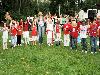 15-09-2011 feest op de barkentijnschool  bestaat 5jaar alle kinderen aan het dansen in het wijkpark beverwaard