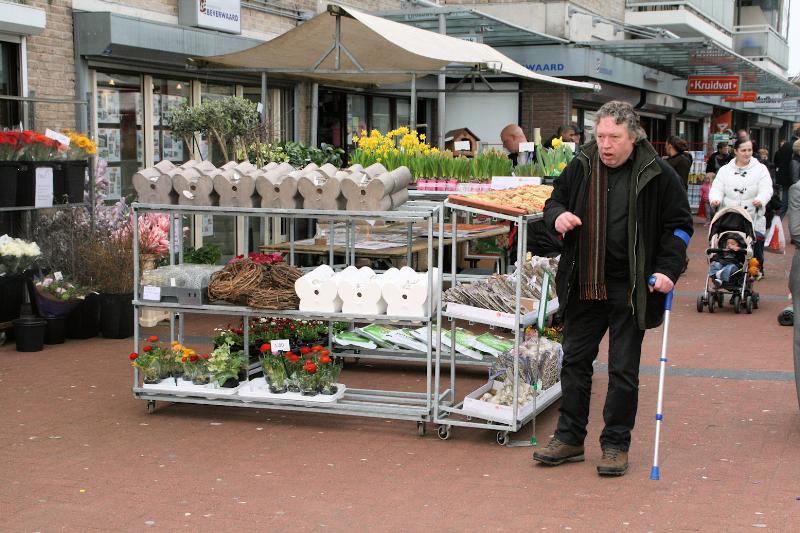 17-03-2012 braderie en rommelmarkt in het winkelcentrum beverwaard