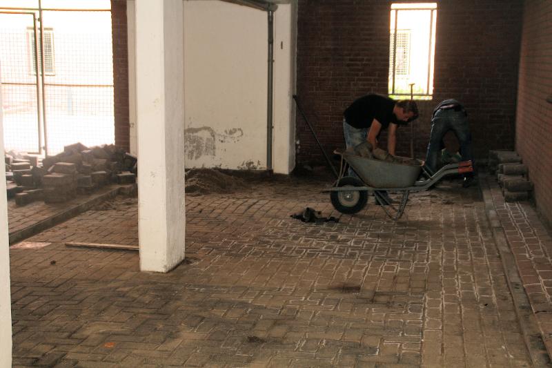  03-09-2012 renoveren van garage aan eckartstraat/twickelerf beverwaard opdracht woonbron 
 

