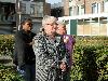 19-10-2012 onthulling boord door kinderen van de school de barkentijn en directrice van woonbron aan de neercannenplaats beverwaard 