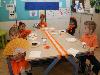 24-04-2015 koningsdag op de rk regenboog konings ontbijt op school grondvelderf beverwaard