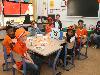 24-04-2015 koningsdag op de rk regenboog konings ontbijt op school grondvelderf beverwaard