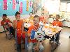 24-04-2015 koningsdag op de rk regenboog konings ontbijt op school grondvelderf beverwaard