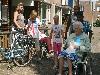 ouderen 4 daagse in de beverwaard 04-07-2016 eerste etape vanaf ijsselburg schinnenbaan beverwaard