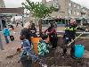 8-4-2017 plantjesdag nieuwe bakken geplaatst bakken bij gevuld met nieuwe planten winkelcentrum beverwaard