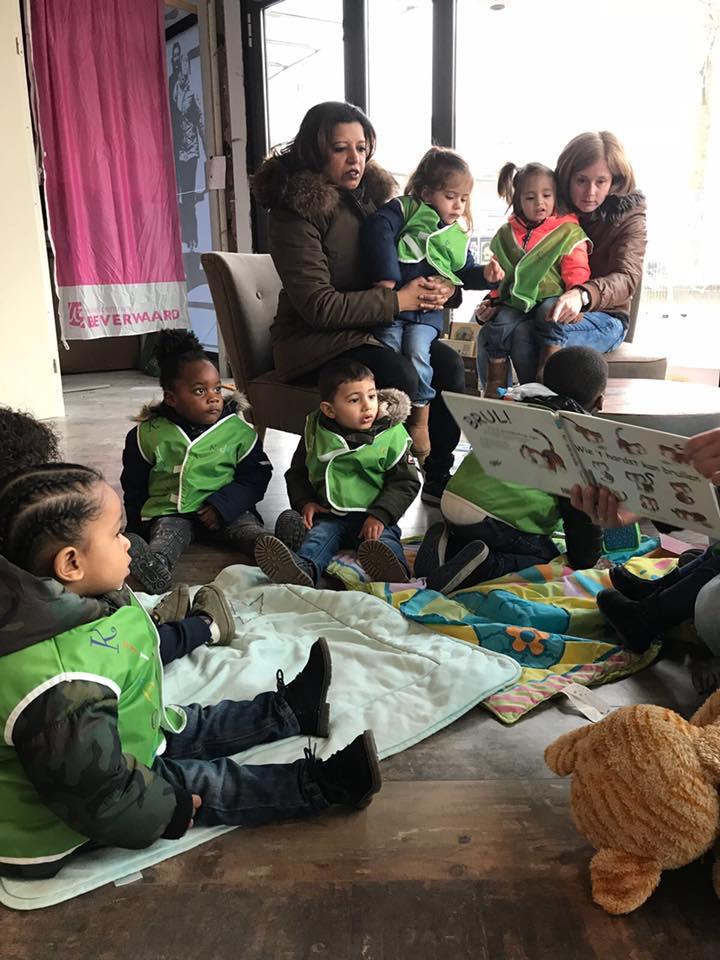 20-02-2018 voorleesuurtje peuters bij doe effe mee cafe
Bedankt Claudine voor het bericht en de leuke foto’s