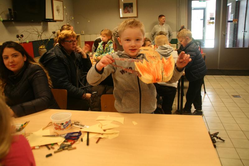 | 31-03-2018 foto paas eieren zoeken op de stormpolder beverwaard 
 
