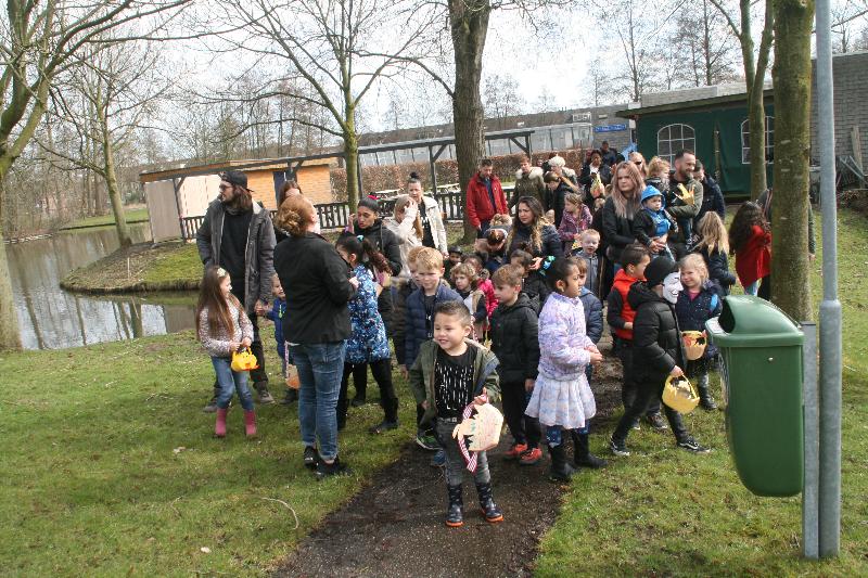 | 31-03-2018 foto paas eieren zoeken op de stormpolder beverwaard 
 
