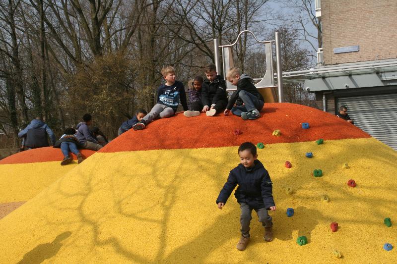 25-03-2018 speelplek/plaats winkelcentrum beverwaard