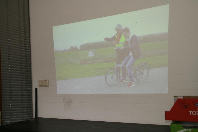 23-04-2018 foto Gratis fietsles obs barkentijn bij de focus beverwaard