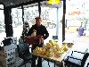19-12-18 sponsoring oliebollen kerstpakketten actie in doet effe mee cafe oudewatering beverwaard