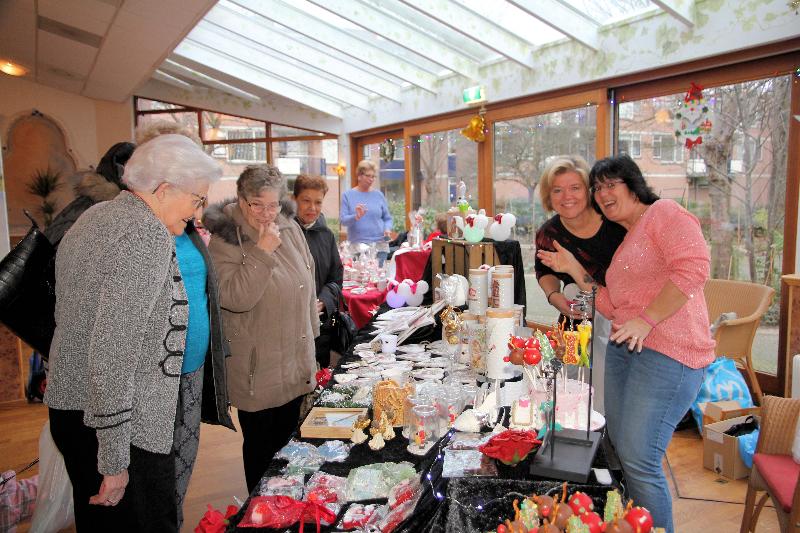 | 15-12-2018 kerstmarkt in de ijsselburgh schinnenbaan beverwaard 
 
