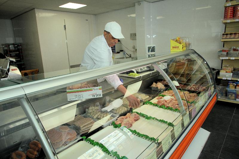 | 5-4-19 halal slager oudewatering is weer open na verhuizing 
