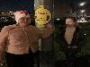 | 19-12-20 kerst devile rhijnauwensingel met olaf en kerstvrouw op de foto 