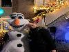 | 19-12-20 kerst devile rhijnauwensingel met olaf en kerstvrouw op de foto 